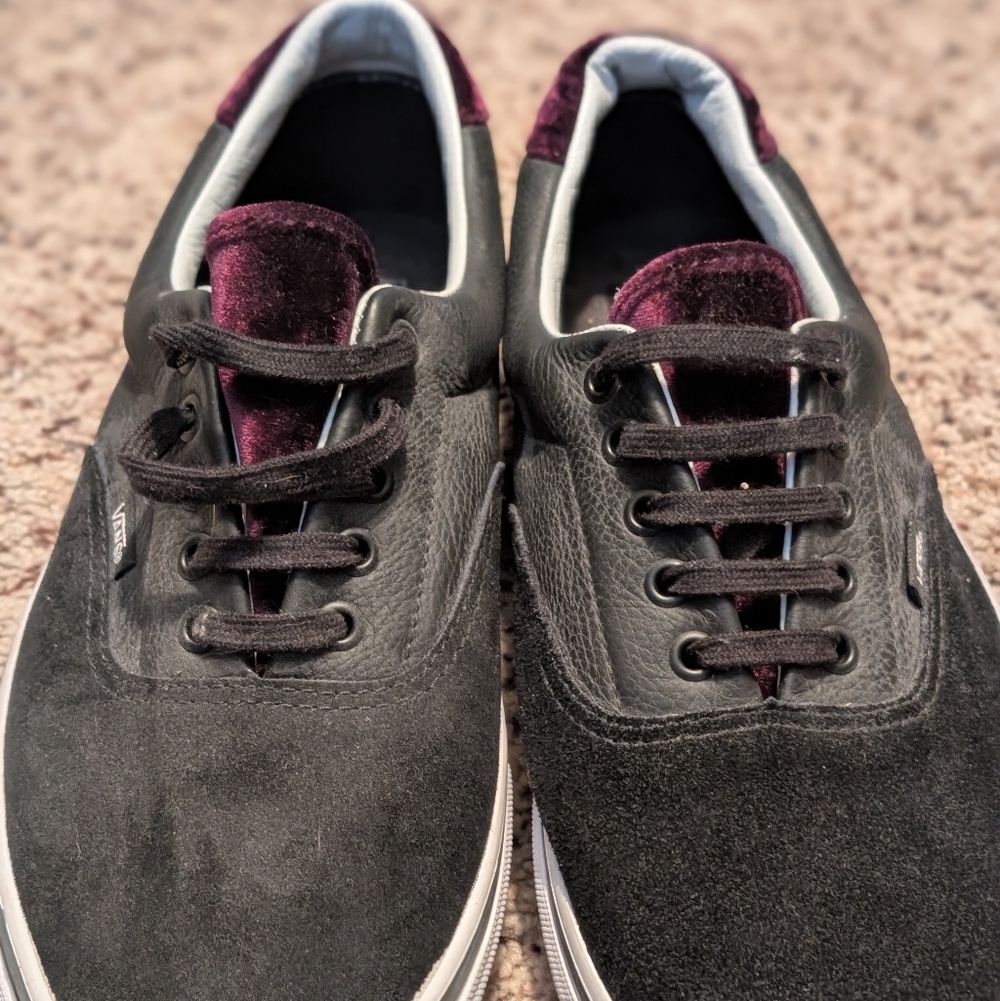Size 10.5 Vans Suede And Velvet Classics